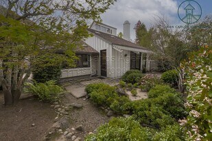 9563 Oak Ct in Carmel, CA - Building Photo