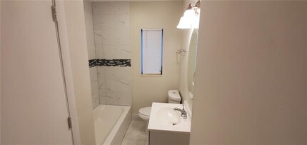 2342 N Federal Hwy in Hollywood, FL - Building Photo - Building Photo