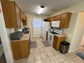 2758 Westbrook Ct in Tallahassee, FL - Building Photo - Building Photo