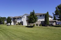 BREEZEWOOD APARTMENTS photo'