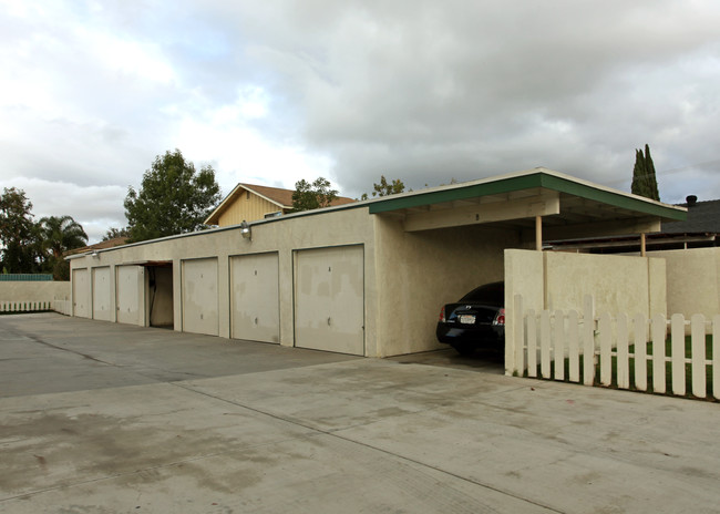 405 E Meats Ave in Orange, CA - Building Photo - Building Photo