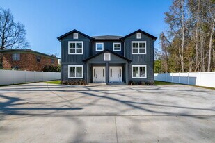 2022 Trimble Rd in Tallahassee, FL - Building Photo