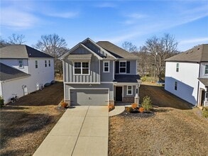 21 Golden Eagle Pkwy in Braselton, GA - Building Photo - Building Photo