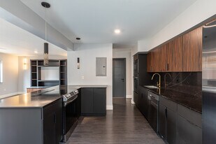 Grafton House in Dayton, OH - Building Photo