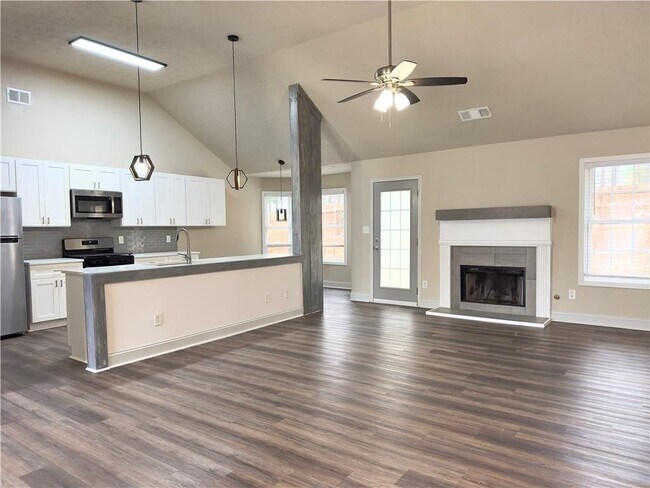 3035 Baymount Dr in Lawrenceville, GA - Foto de edificio - Building Photo