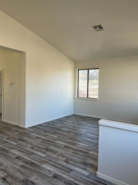 1707 E Cortez Dr in Gilbert, AZ - Building Photo