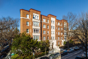 1615 Kenyon St NW in Washington, DC - Foto de edificio - Building Photo