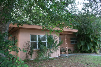 1222 5th St in Sarasota, FL - Foto de edificio - Building Photo