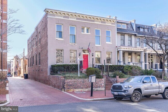 424 11th St NE in Washington, DC - Building Photo - Building Photo