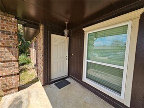 211 Cole St in Garland, TX - Building Photo - Building Photo