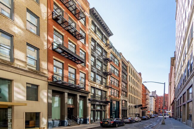 56 Thomas St in New York, NY - Building Photo - Building Photo