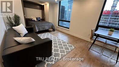 340-1340 Queen St in Ottawa, ON - Building Photo - Building Photo