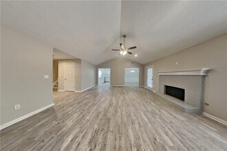 3944 Riverstone Dr in Suwanee, GA - Building Photo - Building Photo