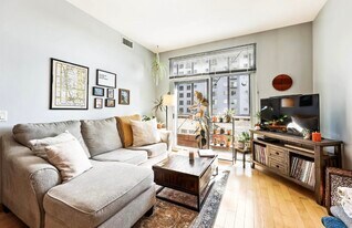 309 W Washington Ave, Unit 502 in Madison, WI - Building Photo