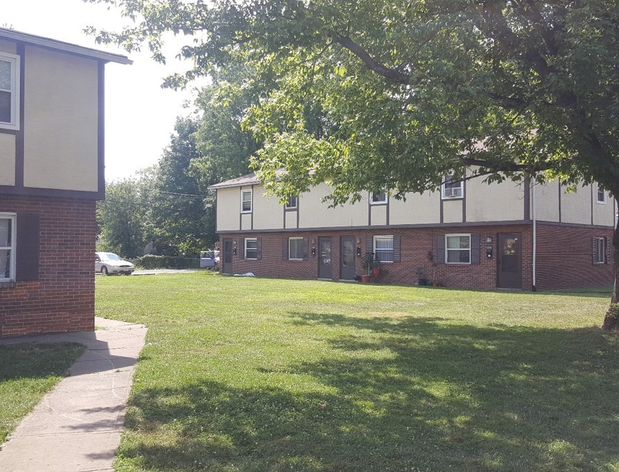 9 unit Apartment Complex in Columbus, OH - Building Photo