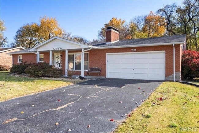 126 Hampton Dr in Glen Carbon, IL - Building Photo - Building Photo