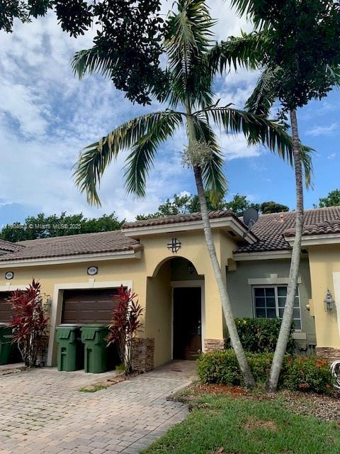 1176 NE 32nd Ave in Homestead, FL - Building Photo - Building Photo