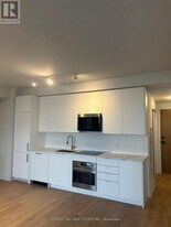 2920 Hwy 7 in Vaughan, ON - Building Photo