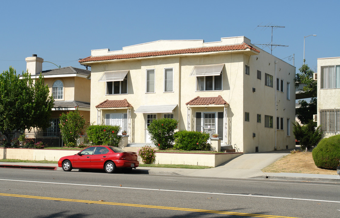 1479 E Wilson Ave in Glendale, CA - Building Photo