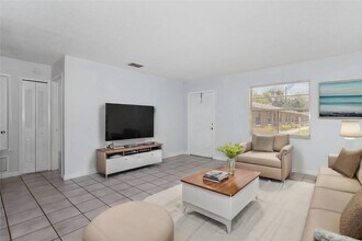 3201 Pershing St in Kissimmee, FL - Building Photo - Building Photo