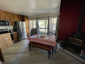 286 Old Mammoth Rd in Mammoth Lakes, CA - Building Photo - Building Photo