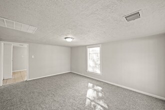 203 W Hart Ave in Pasadena, TX - Building Photo - Building Photo