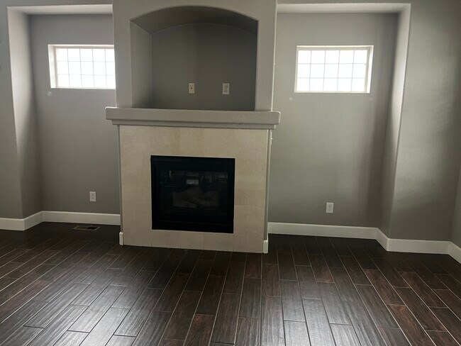9815 Eagle Creek Cir in Commerce City, CO - Building Photo - Building Photo