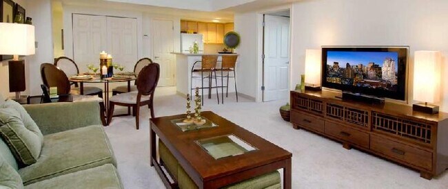 property at 32 Cambridgepark Dr