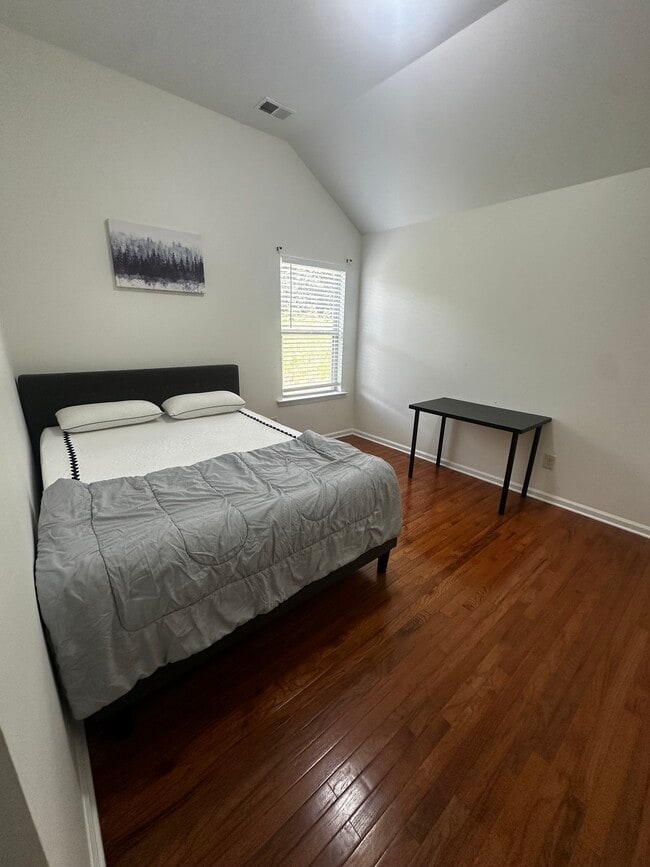 property at 1775 Townview Ln