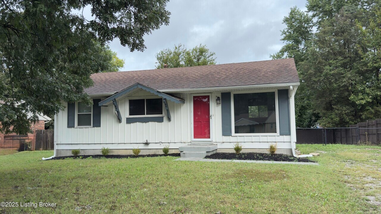 1725 Whittier Dr in Clarksville, IN - Foto de edificio