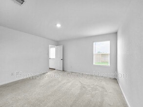 209 Brandi Dr in Wharton, TX - Foto de edificio - Building Photo