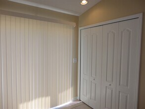 10234 Perthshire Cir in Land O Lakes, FL - Foto de edificio - Building Photo