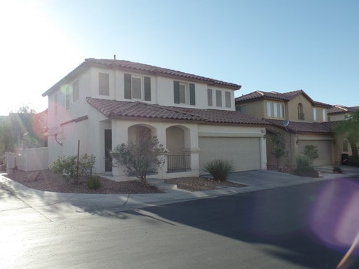 8233 Amphora St