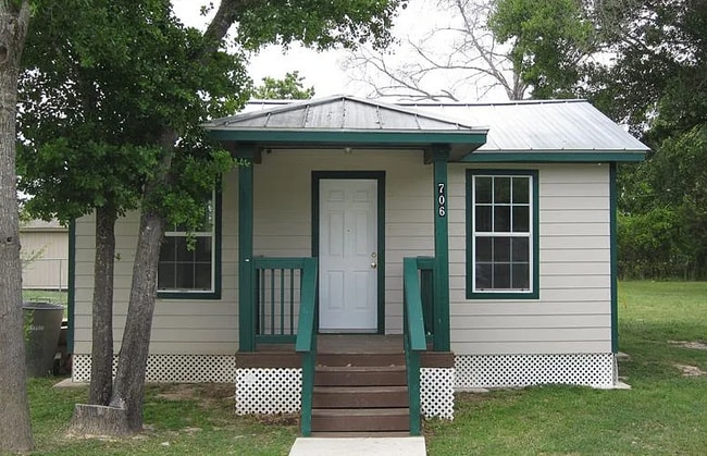 property at 706 Leonard Dr