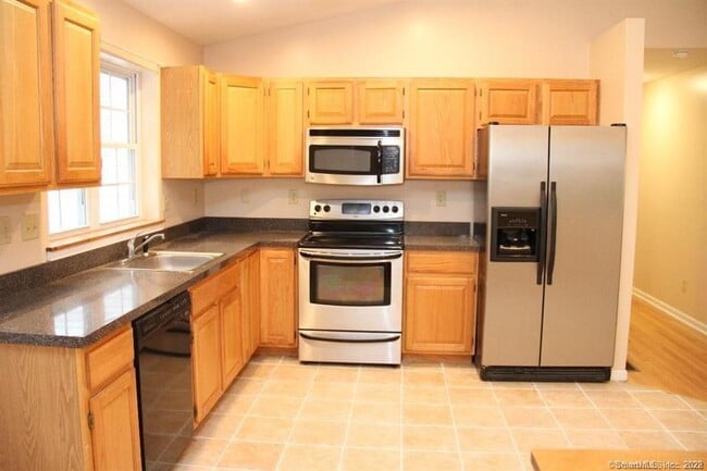 183 Osborn Rd in Naugatuck, CT - Building Photo - Building Photo