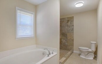 609 Jordan Ln NW in Huntsville, AL - Building Photo - Building Photo