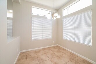 907 N Red Rock St in Gilbert, AZ - Building Photo - Building Photo