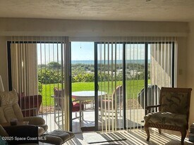 1305 S Atlantic Ave in Cocoa Beach, FL - Building Photo