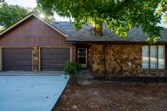 3413 Cameron Ct in Oklahoma City, OK - Building Photo - Building Photo