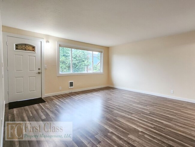 142 NW Bailey Ave in Hillsboro, OR - Building Photo - Building Photo