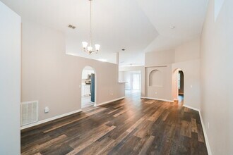 8892 Merseyside Ave in Jacksonville, FL - Building Photo - Building Photo