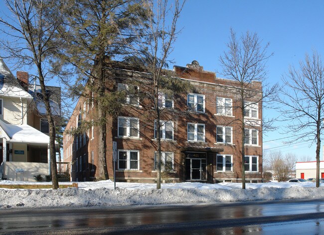 421 Washington St in Hartford, CT - Foto de edificio - Building Photo