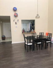 510 Lakeview Dr E in Royal Palm Beach, FL - Building Photo - Building Photo