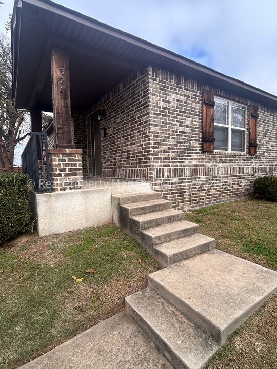 324 S 12th St in Fort Smith, AR - Building Photo