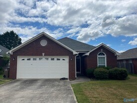 3016 Aztec Dr SE in Decatur, AL - Building Photo