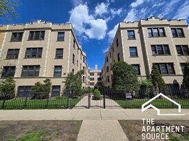 4519 N Paulina St, Unit 2B in Chicago, IL - Building Photo