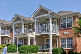 The Retreat at Dry Creek Farms in Goodlettsville, TN - Building Photo