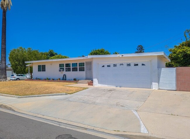 property at 17924 Gard Ave