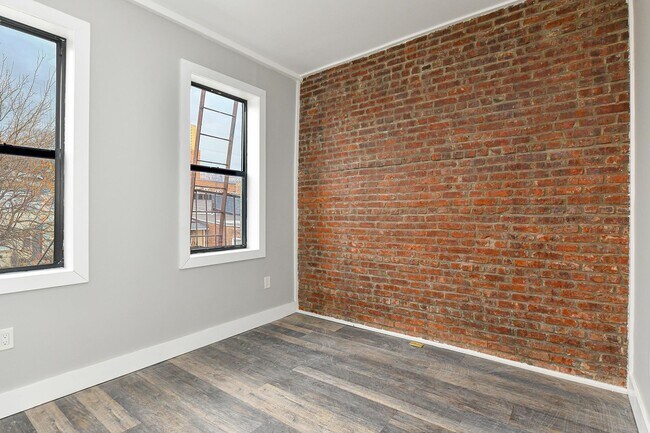 30 63rd St in West New York, NJ - Building Photo - Building Photo