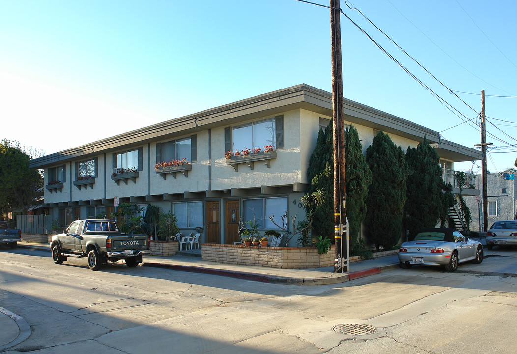 407 Harding St in Newport Beach, CA - Building Photo